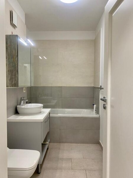 Apartament cu vedere la lac, Complex Valetta, Baneasa, 61 mp + terasa